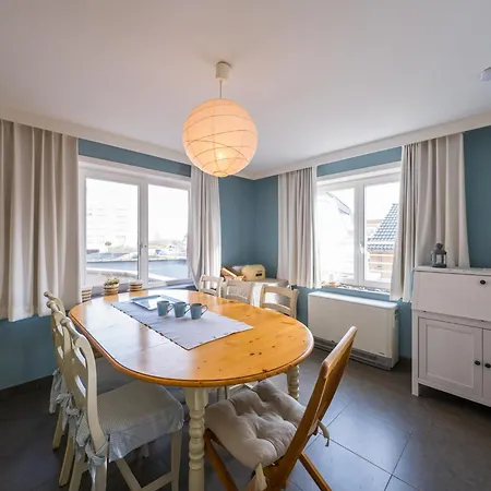 Apartment Four Seven - 0102 + Box 1