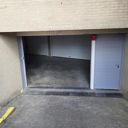 Four Seven - 0102 + Box 1 Apartment